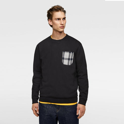 ZR Man Black Sweatshirt With Matching Pocket